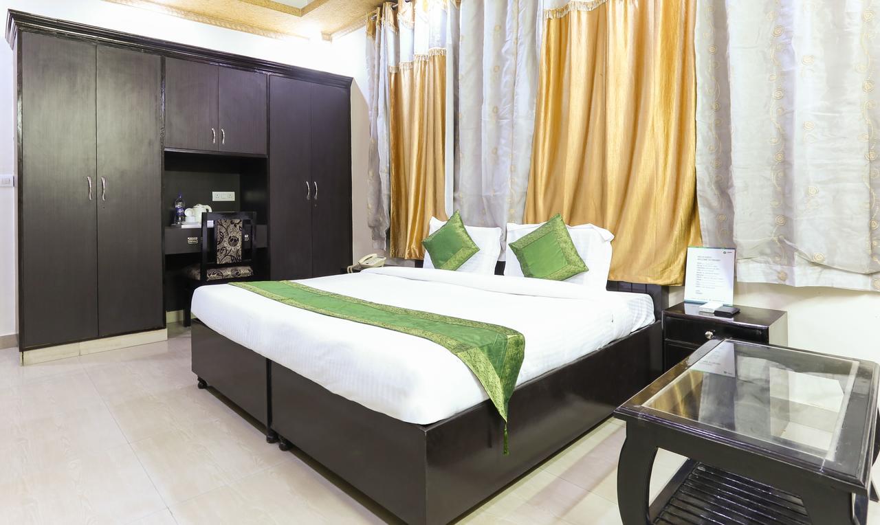 Treebo Trip Sswag 18 Expressway Hotel โนอิดา ภายนอก รูปภาพ