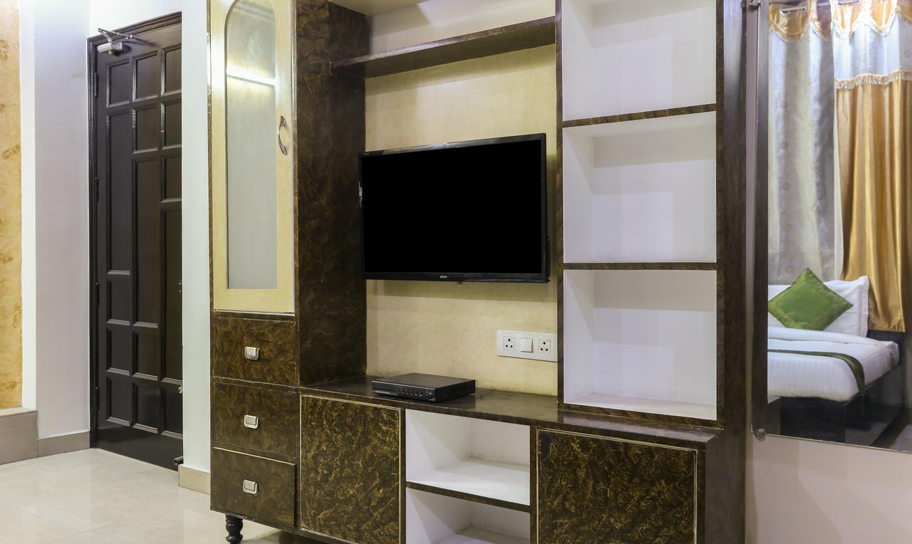 Treebo Trip Sswag 18 Expressway Hotel โนอิดา ภายนอก รูปภาพ