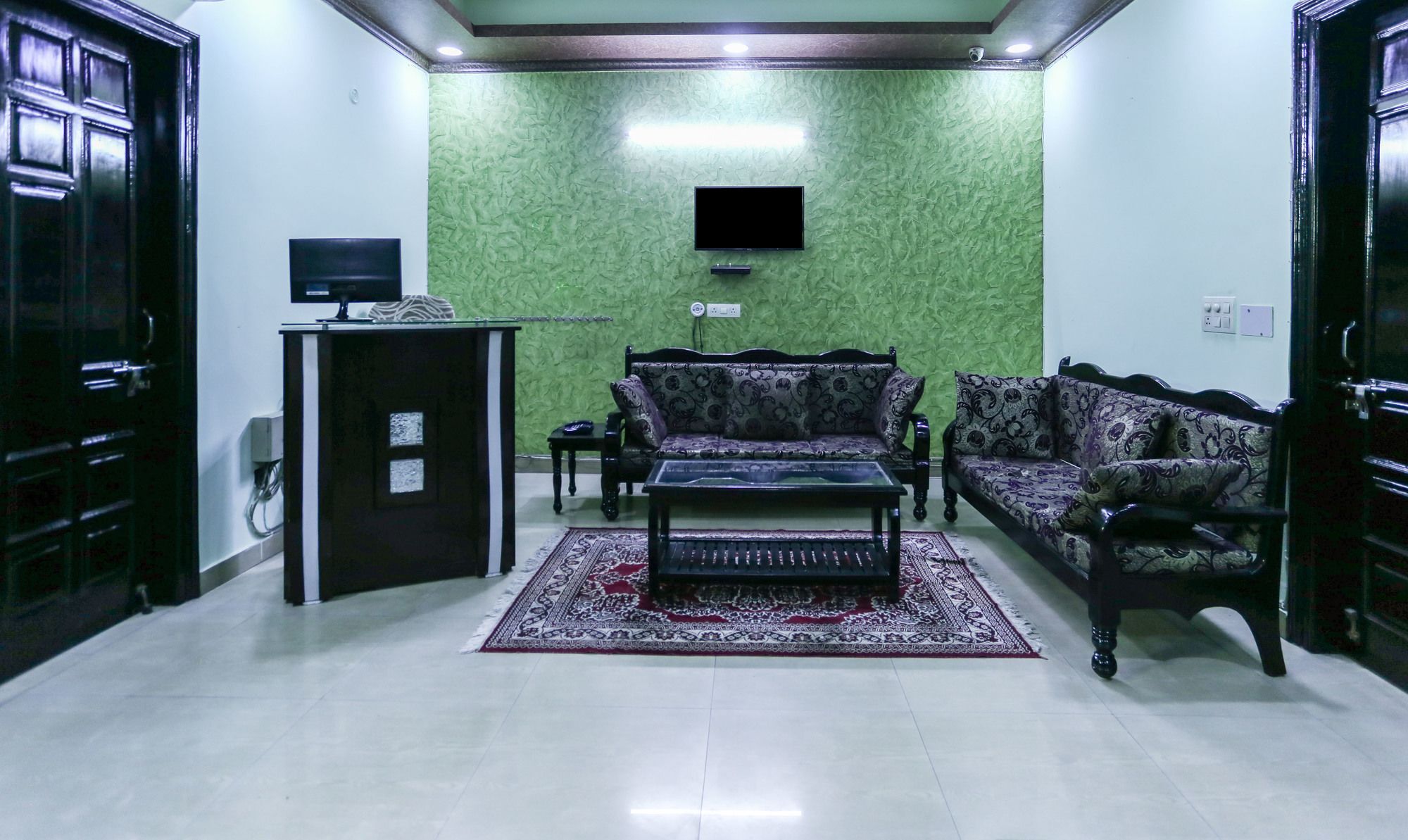 Treebo Trip Sswag 18 Expressway Hotel โนอิดา ภายนอก รูปภาพ