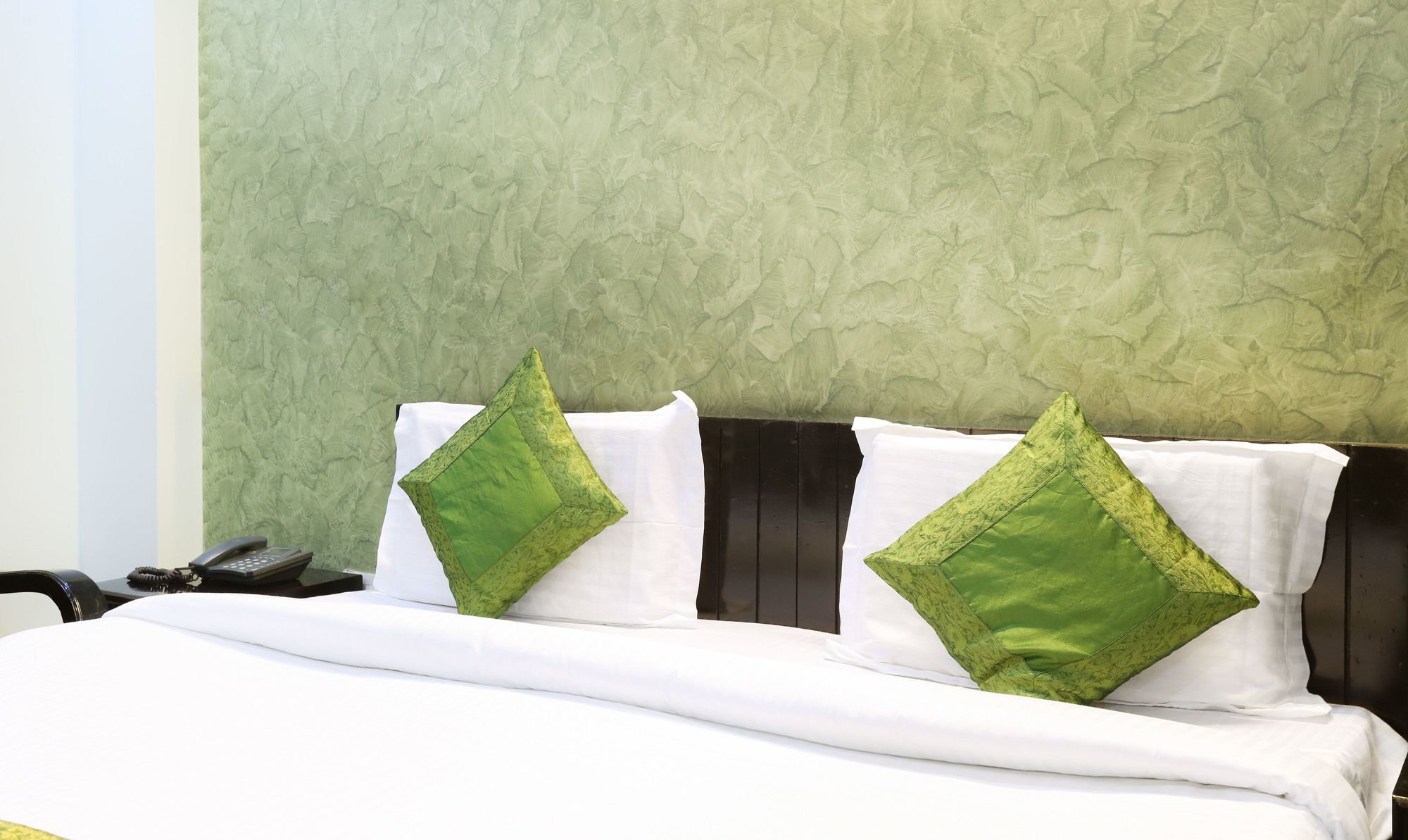 Treebo Trip Sswag 18 Expressway Hotel โนอิดา ภายนอก รูปภาพ
