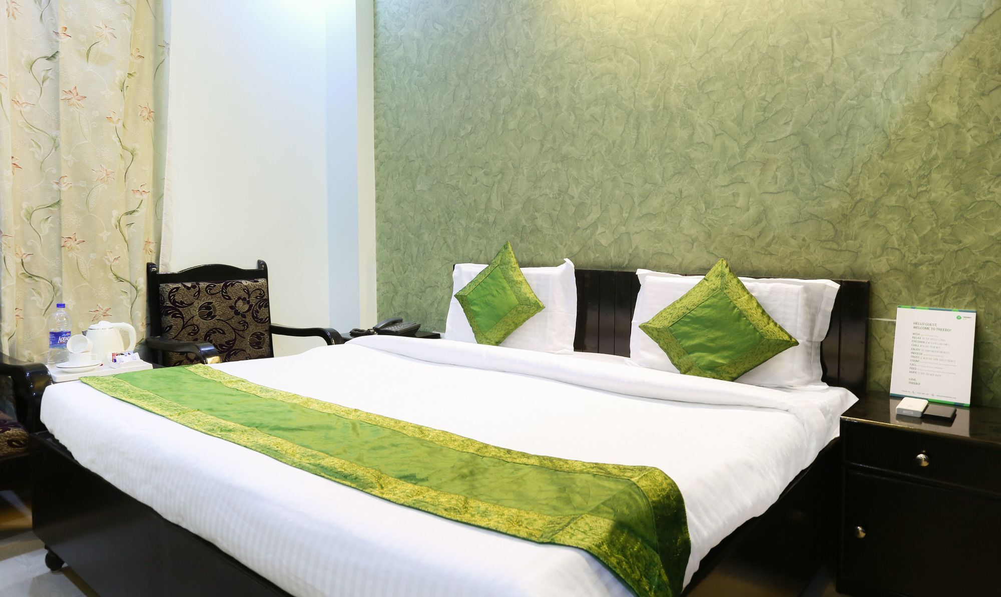 Treebo Trip Sswag 18 Expressway Hotel โนอิดา ภายนอก รูปภาพ
